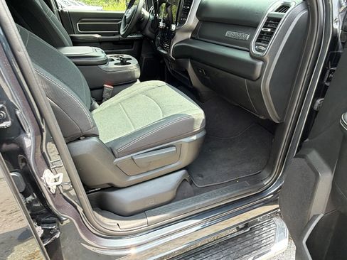 Used 2025 RAM 2500 Big Horn AWD/4WD image 19