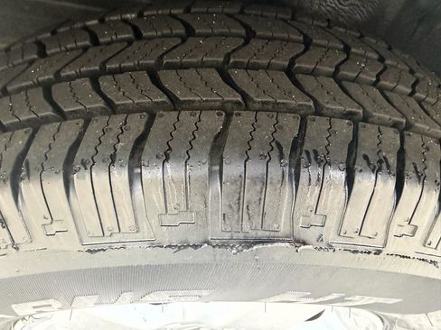 Used 2005 Honda Element EX image 12