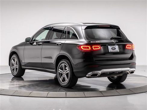 Used 2022 Mercedes-Benz GLC 300 image 3