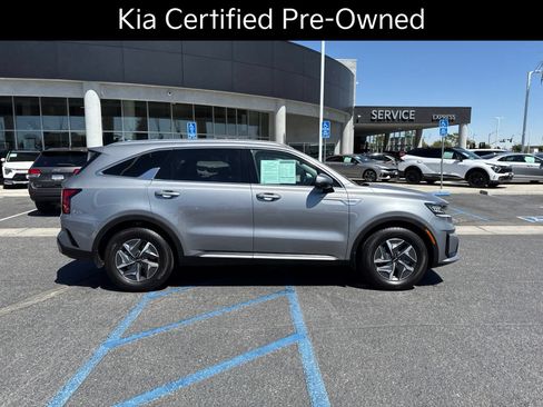 Certified 2023 Kia Sorento EX w/ Panoramic Sunroof Package FWD image 5