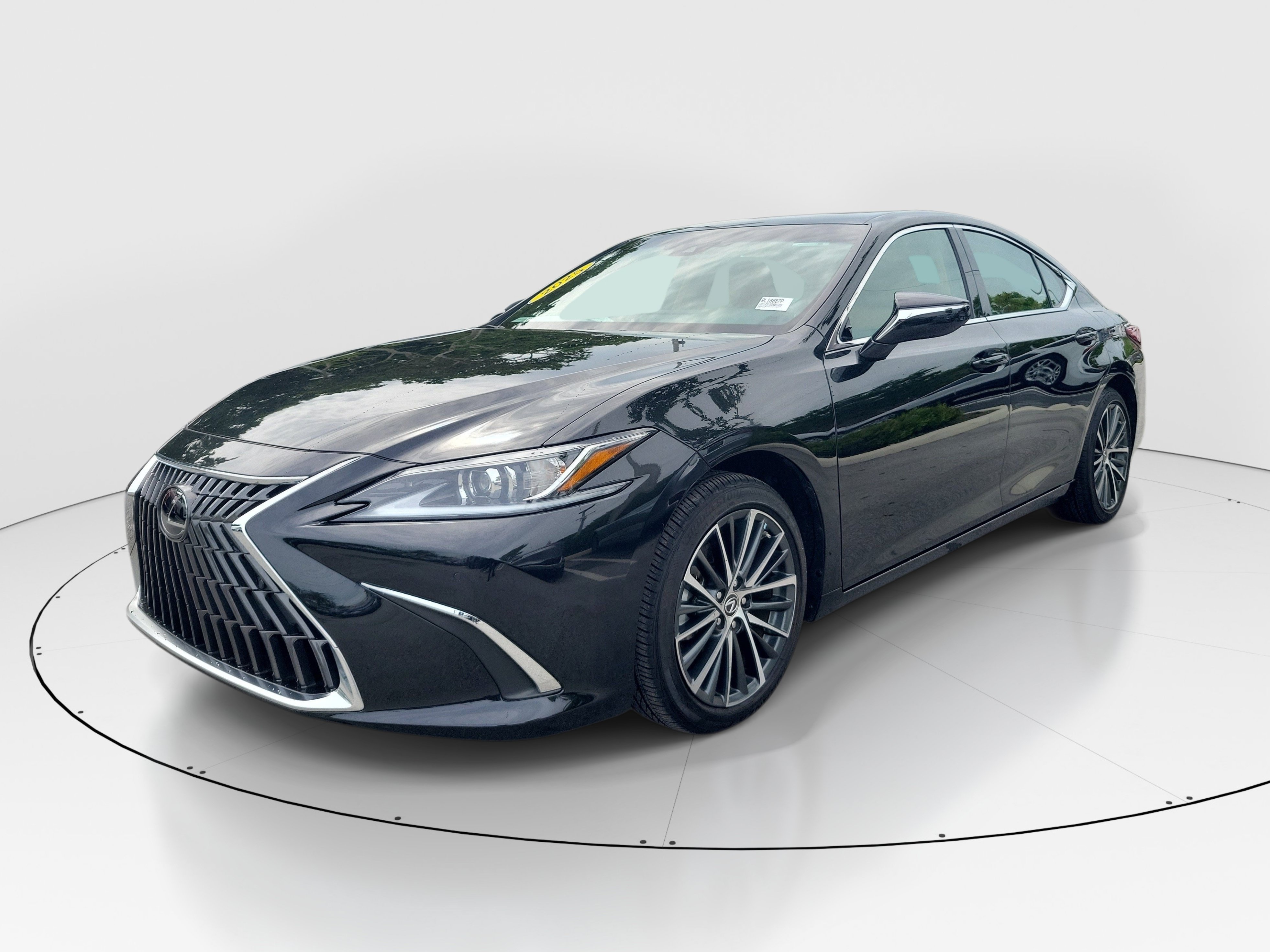 Used 2025 Lexus ES 350 w/ Premium Package FWD image 3