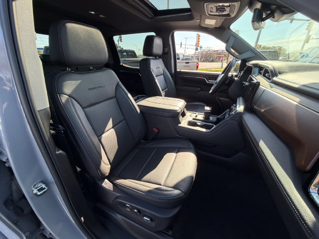 Used 2024 GMC Sierra 1500 Denali AWD/4WD image 18