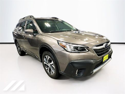 Used 2022 Subaru Outback Limited image 3