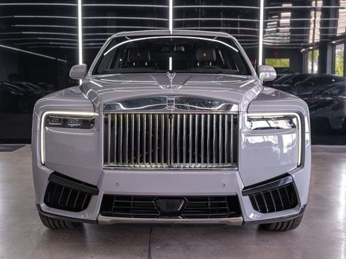 Used 2026 Rolls-Royce Cullinan AWD/4WD image 4