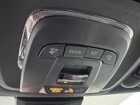 Used 2023 Toyota Corolla SE w/ Carpet Mat Package (TMS) FWD image 30