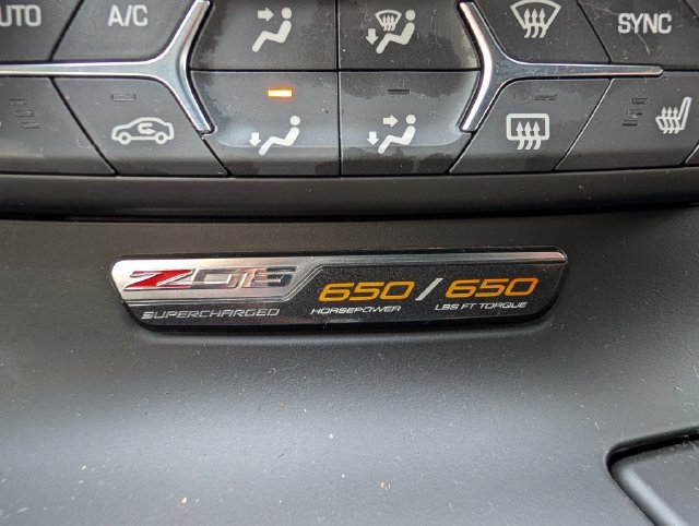 Used 2017 Chevrolet Corvette Z06 w/ Z07 Performance Package RWD image 19
