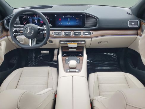 Certified 2026 Mercedes-Benz GLS 580 4MATIC image 16