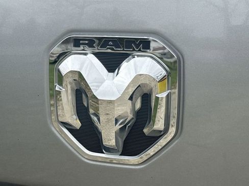 Used 2024 RAM 2500 Laramie AWD/4WD image 33