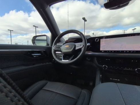 New 2026 Chevrolet Suburban High Country image 7