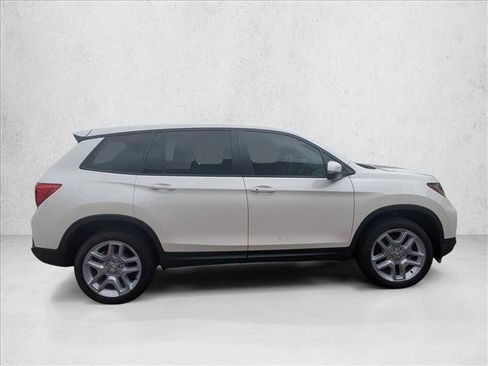 Used 2025 Honda Passport EX-L image 4