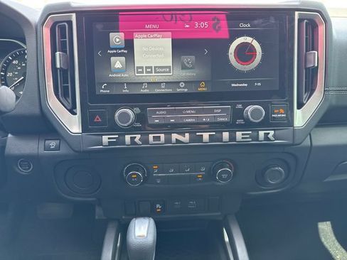 Used 2025 Nissan Frontier SV RWD image 21