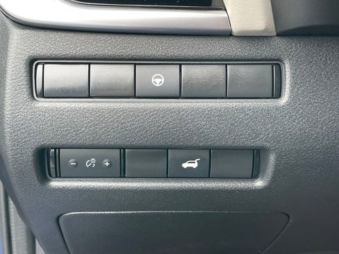 Used 2022 Nissan Rogue SL w/ SL Premium Package image 17