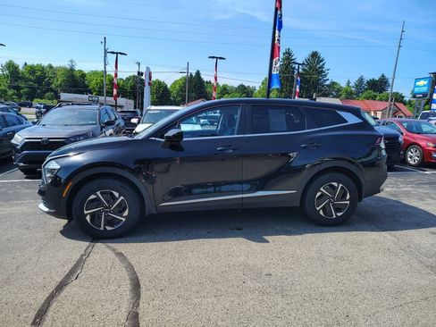 Used 2023 Kia Sportage LX AWD/4WD image 8