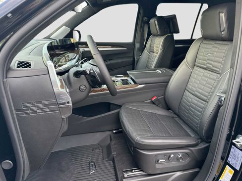 Used 2026 Cadillac Escalade Platinum Sport w/ LPO, ONYX Package AWD/4WD image 22
