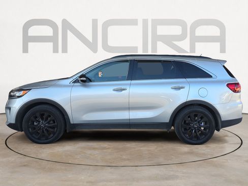 Used 2019 Kia Sorento S image 5