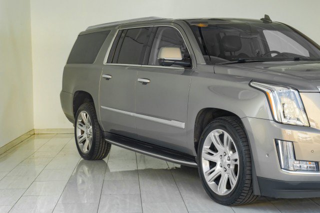 Used 2018 Cadillac Escalade ESV Luxury RWD image 74