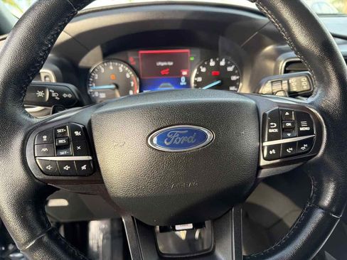 Used 2020 Ford Explorer XLT w/ Equipment Group 202A RWD image 33