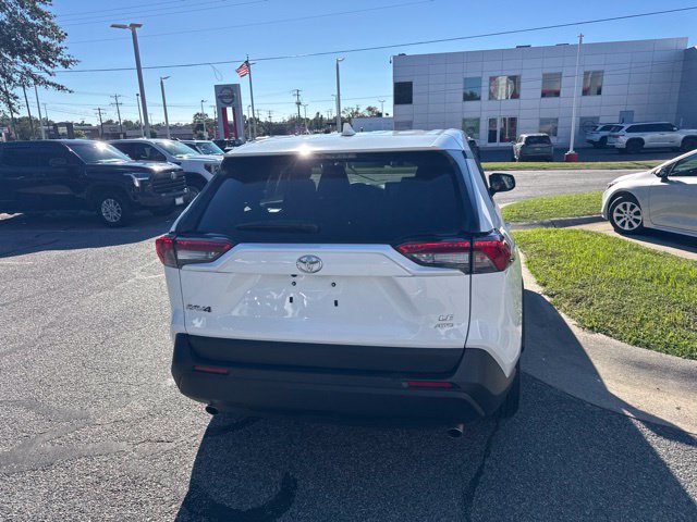 Used 2025 Toyota RAV4 LE AWD/4WD image 8