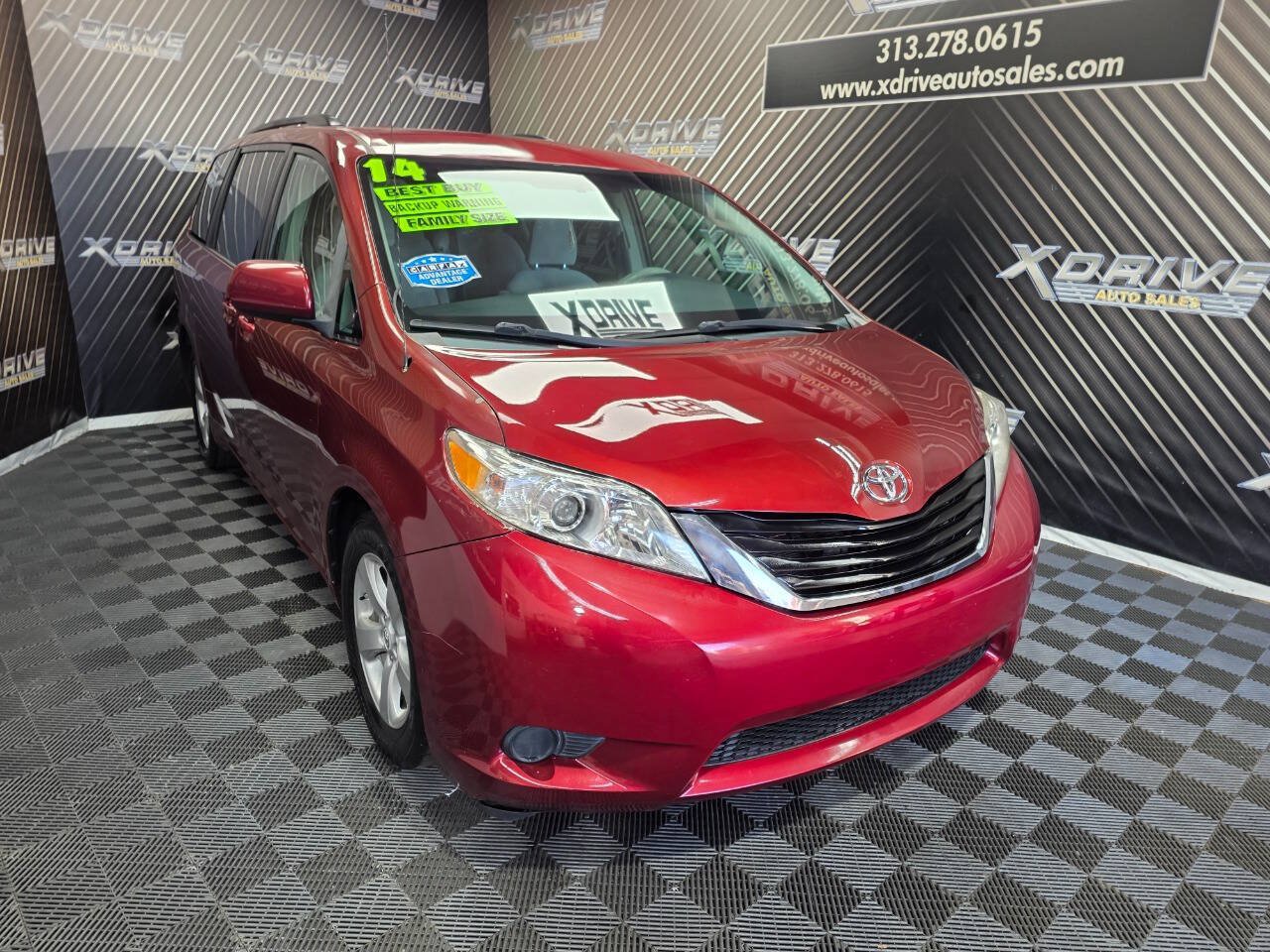 Used 2014 Toyota Sienna LE FWD image 6