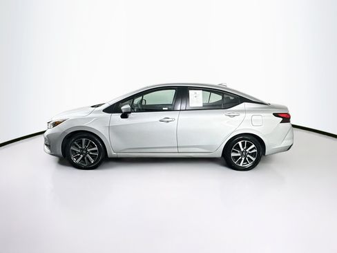 Used 2025 Nissan Versa SV FWD image 4