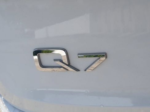Used 2023 Audi Q7 2.0T Premium Plus w/ Premium Plus Package AWD/4WD image 11
