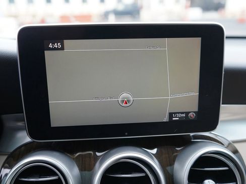 Used 2017 Mercedes-Benz GLC 300 image 11