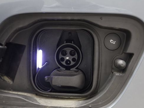 Used 2023 Volvo C40 P8 Recharge Ultimate AWD/4WD image 15