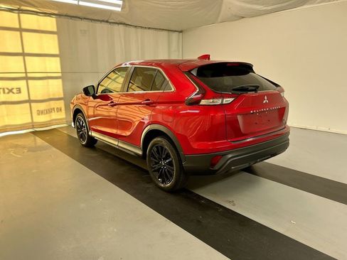 Used 2023 Mitsubishi Eclipse Cross LE image 7
