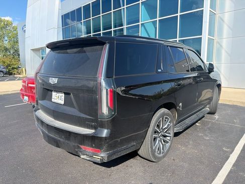 Used 2022 Cadillac Escalade Sport Platinum AWD/4WD image 4