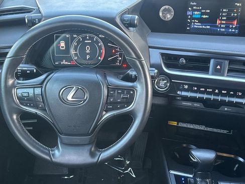 Used 2022 Lexus UX 200 UX 200 image 14