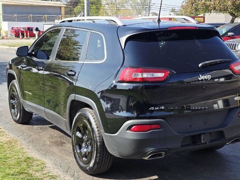 Used 2017 Jeep Cherokee Latitude w/ Cold Weather Group image 4