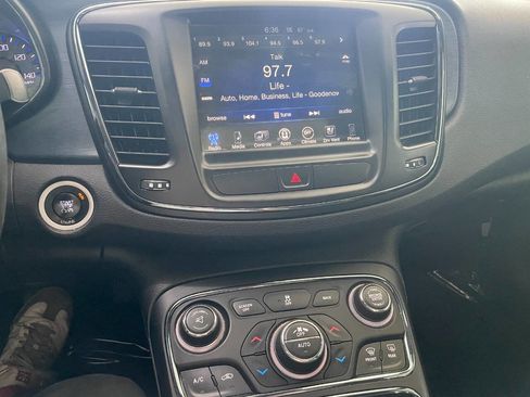 Used 2015 Chrysler 200 S w/ Navigation & Sound Group I image 30