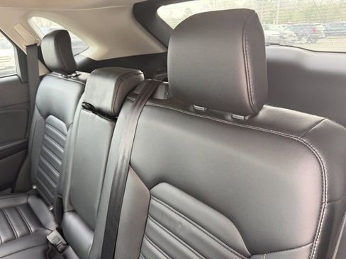 Used 2022 Ford Edge SEL w/ Convenience Package image 12