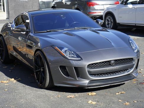 Used 2017 Jaguar F-TYPE Coupe image 5