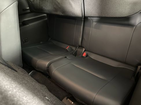 Used 2024 Mitsubishi Outlander SE image 12