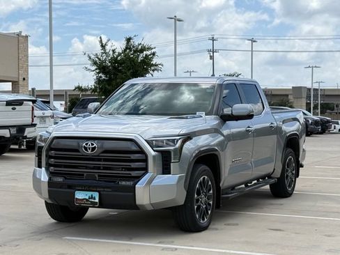 Used 2024 Toyota Tundra Limited AWD/4WD image 6