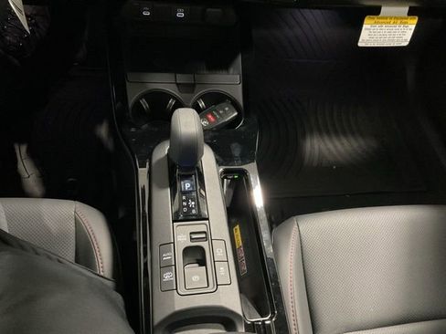 New 2025 Toyota Prius Plug-In Hybrid FWD image 15