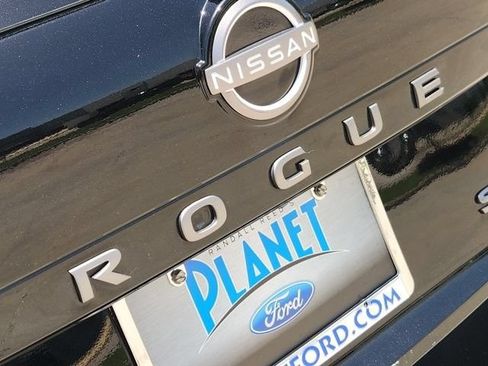 Used 2024 Nissan Rogue SV AWD/4WD image 11