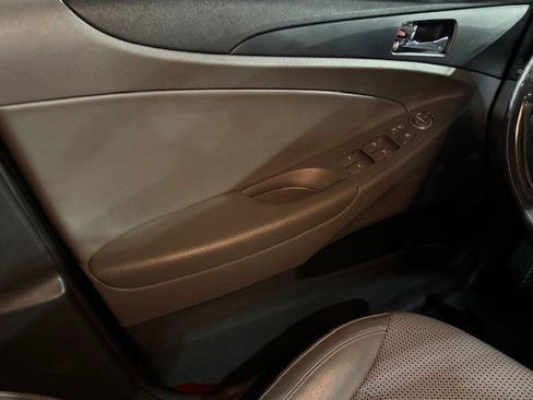 Used 2011 Hyundai Sonata SE image 30