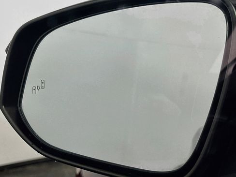 Used 2018 Toyota RAV4 XLE FWD image 16