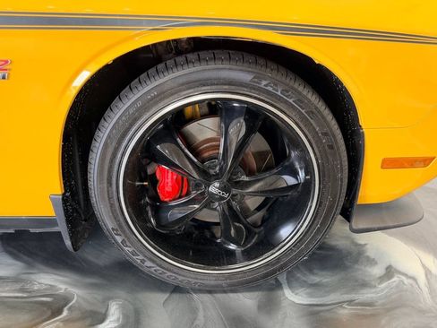 Used 2012 Dodge Challenger SRT8 Yellow Jacket w/ Premium Sound Group RWD image 24