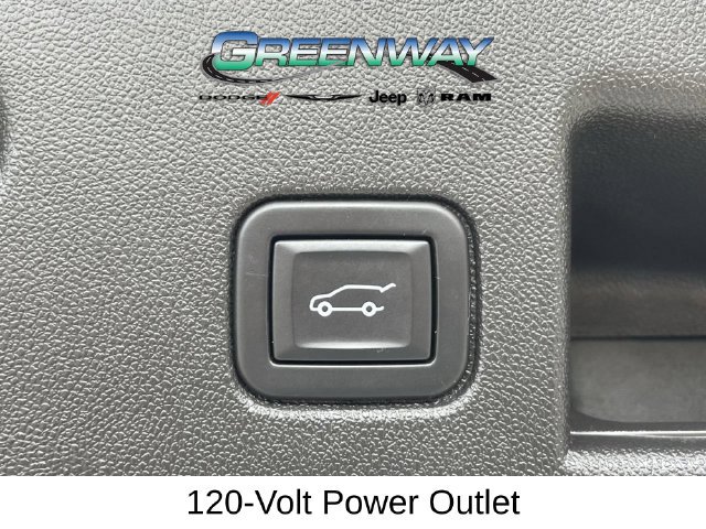 Used 2024 Chevrolet Equinox RS FWD image 8