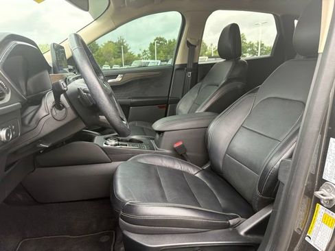 Used 2020 Ford Escape Titanium w/ Titanium Premium Package 2.0 AWD/4WD image 26