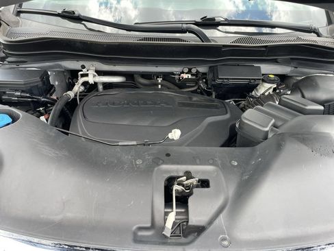 Used 2016 Honda Pilot Touring image 16