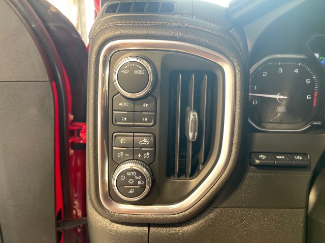 Used 2022 GMC Sierra 1500 AT4 w/ AT4 Premium Package AWD/4WD image 16