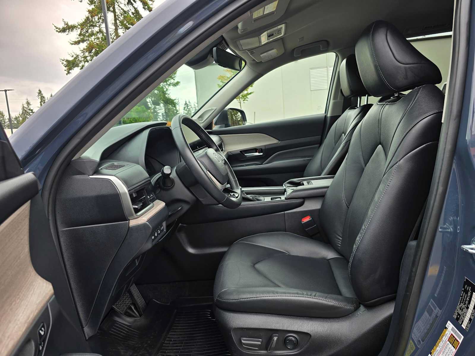 Used 2024 Toyota Grand Highlander AWD Hybrid image 21