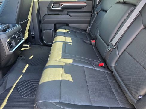 Used 2024 GMC Sierra 2500 Denali w/ Denali Reserve Package image 17