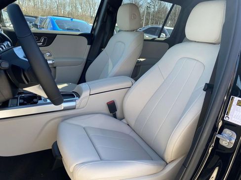 Certified 2025 Mercedes-Benz GLB 250 image 19