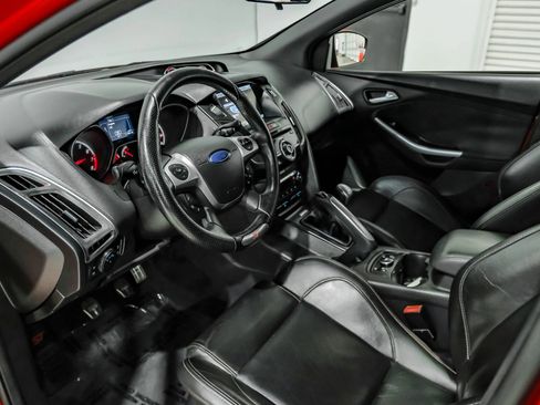 Used 2013 Ford Focus ST FWD image 21
