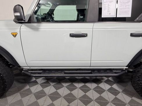 Used 2021 Ford Bronco Badlands image 4